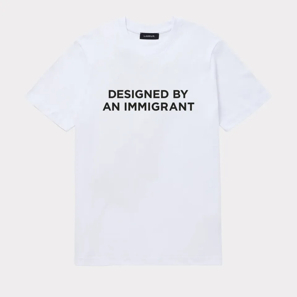Labrum Designed By An Immigrant t-shirt blanc coton