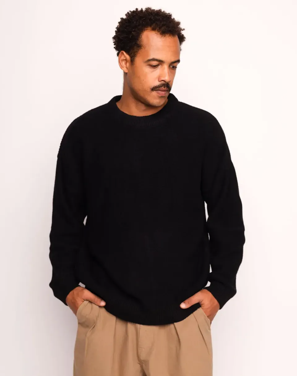 OLOW Baden pull noir laine chaude Italie