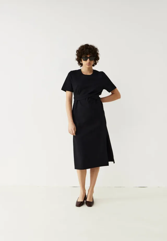 Loom La robe t-shirt robe femme coton bio noire mi-longue